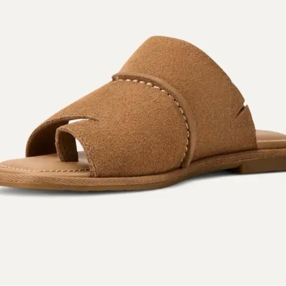 UGG Tan Sandals Minimalist Slide